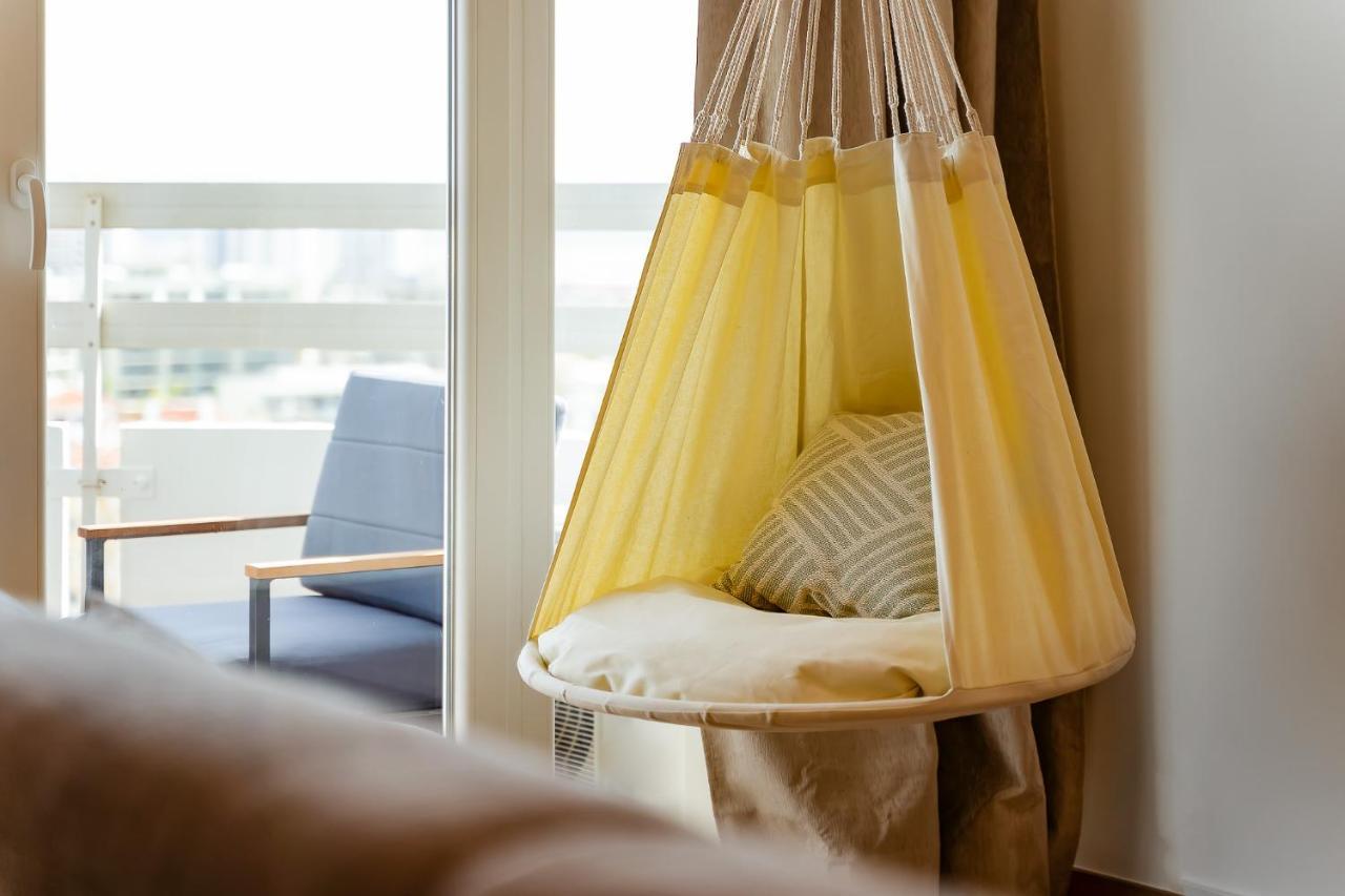 Charming Apartment W/ Pool & Balcony In Portimao By Lovelystay エクステリア 写真