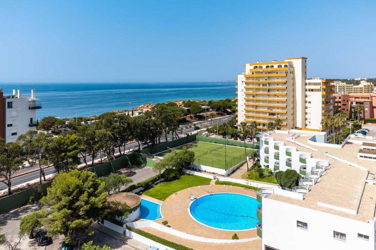 Charming Apartment W/ Pool & Balcony In Portimao By Lovelystay エクステリア 写真