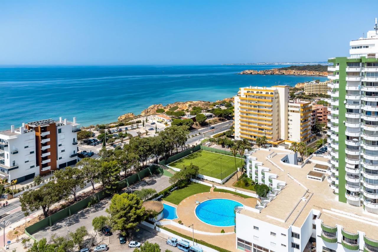 Charming Apartment W/ Pool & Balcony In Portimao By Lovelystay エクステリア 写真